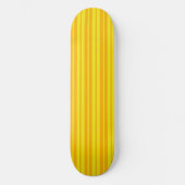 Gelbe stilvolle Streifenmuster-Design Skateboard (Vorderseite)