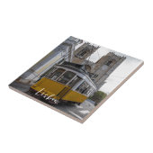 Gelbe Straßenbahn auf der Kathedrale von Lissabon  Fliese (Seite)