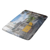 Gelbe Straßenbahn in Lissabon, Portugal Badematte (Schrägansicht)