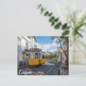 Gelbe Straßenbahn in Lissabon, Portugal Postkarte (Stehend Vorderseite)