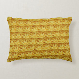 Gelbe Strickstoffe: gestreifte Textur. Dekokissen