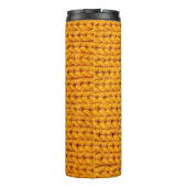Gelbe Strickwoll-Textur mit Hintergrundmuster Thermosbecher (Rückseite)