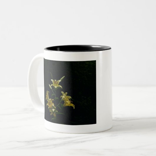 Gelbe Taylilys, Tom Wurl Zweifarbige Tasse (Vorderseite Links)