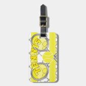Gelbe Tennis 🎾 Rackets und Balls Gepäckanhänger (Vorderseite vertikal)
