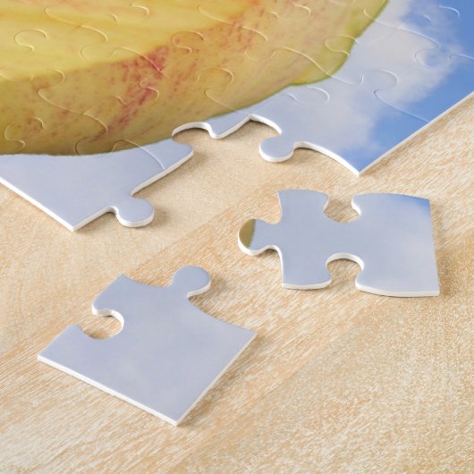 Gelbe Tulip-Blume auf blauem Himmel Puzzle (Seite)