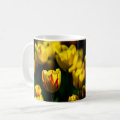 Gelbe Tulpe-Blume Kaffeetasse (Vorderseite Links)