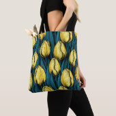 Gelbe Tulpen mit blauen Blätter Tasche (Von Nahem)