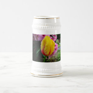 Gelbe Tulpen, Regentropfen Bierglas