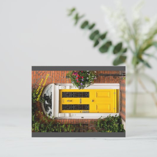 Gelbe Tür Postkarte (Stehend Vorderseite)