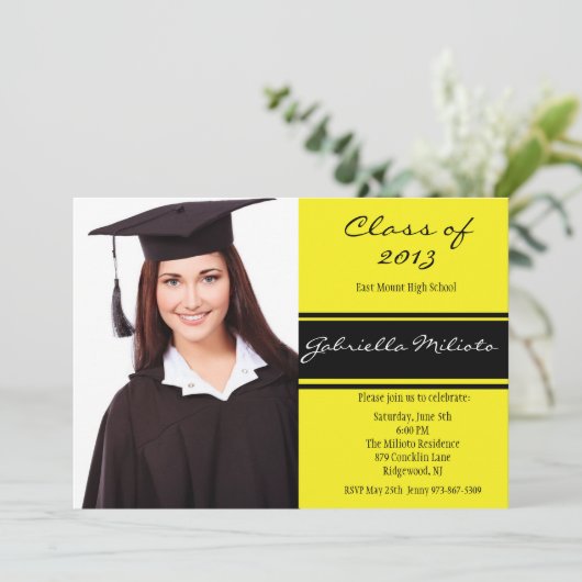 Gelbe u. schwarze Foto-Abschluss-Einladung Einladung (Stehend Vorderseite)