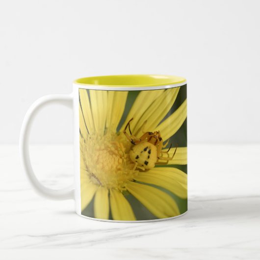 Gelbe Überraschung Zweifarbige Tasse (Links)