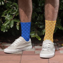 Gelbe und blaue Farbtöne ungerade Socken