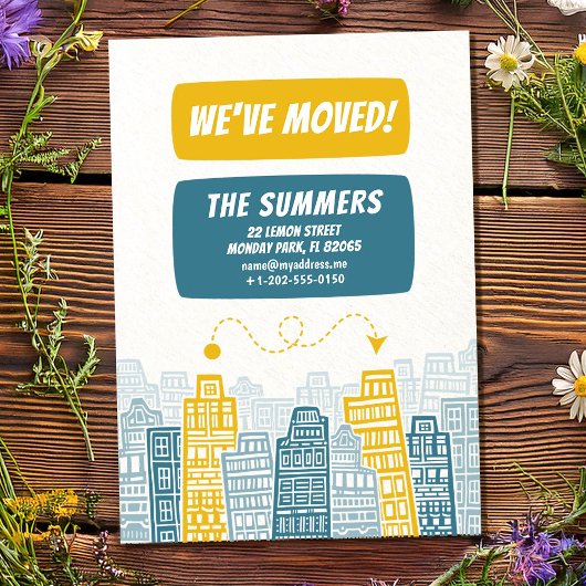 Gelbe und blaue Retro-Gebäude mit beweglicher Ankü Einladung