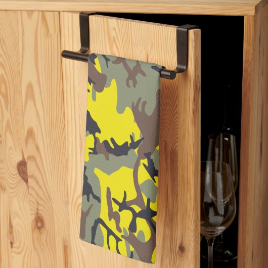Gelbe und braune Camouflage, Militär, Armee Geschirrtuch (Drittel gefaltet)