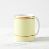 Gelbe und goldgeriebte Tasse (VorderseiteRechts)