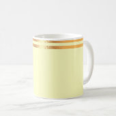 Gelbe und goldgeriebte Tasse (VorderseiteRechts)