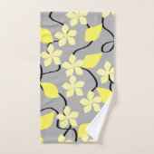 Gelbe und graue Blume.Blumenmuster Handtuch (Handtuch)