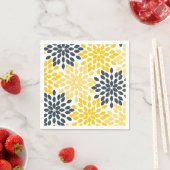 Gelbe und graue Holzkohle Moderne Blütenpracht Serviette (Beispiel)