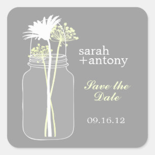 Gelbe und graue Mason Jar und Blume Hochzeit Quadratischer Aufkleber