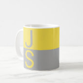 Gelbe und graue moderne Anfangsbuchstaben-Monogram Kaffeetasse (Vorderseite Links)