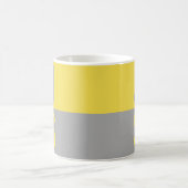 Gelbe und graue moderne Anfangsbuchstaben-Monogram Kaffeetasse (Mittel)