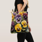 Gelbe und lila Stiefmütterchen Aquarellmalerei Tasche (Von Nahem)