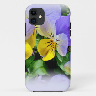 Gelbe und Lila Stiefmütterchen iPhone 11 Hülle