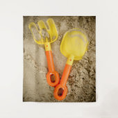 Gelbe und orangefarbene Sandspielzeuge Wandteppich (Vorderseite)