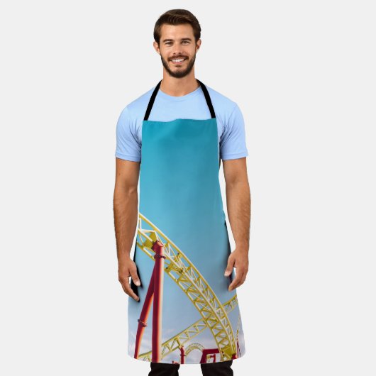 Gelbe und rote Rolle Untersetzer unter blauem Himm Schürze (Getragen)