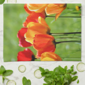 Gelbe und rote Tulissen Geschirrtuch (Gefaltet)