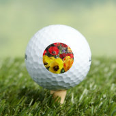 Gelbe und rote Tulissen Golfball (Insitu T-Shirt)