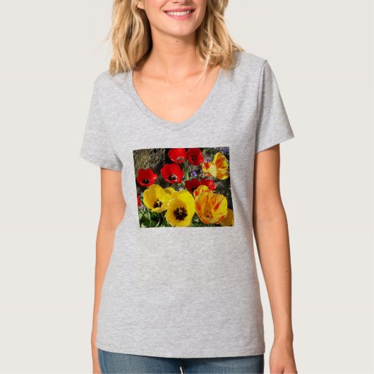 Gelbe und rote Tulissen T-Shirt (Vorderseite)