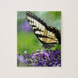 Gelbe und schwarze Schmetterlinge auf dem Lavendel Puzzle