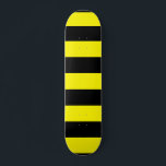 Gelbe und schwarze Streifen Skateboard<br><div class="desc">Horizontales gelbes und schwarzes Streifen</div>