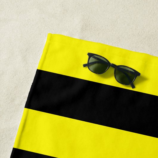 Gelbe und schwarze Streifen Strandtuch (Beispiel)
