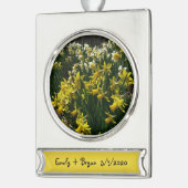 Gelbe und weiße Kleidung Frühlingsblumen Banner-Ornament Silber (Links)