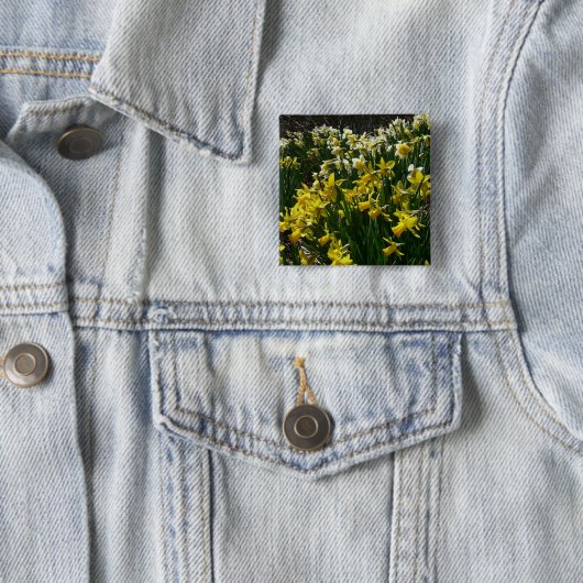 Gelbe und weiße Kleidung Frühlingsblumen Button (Beispiel)