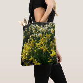 Gelbe und weiße Kleidung Frühlingsblumen Tasche (Von Nahem)