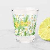 Gelbe und weiße Kleidung im Frühling Schnapsglas (Vorderseite)