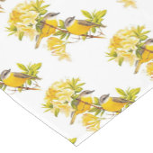 Gelbe Vögel auf einem Muster eines Zweiges Kurzer Tischläufer (Ecke)