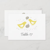 gelbe Vögel, die über Liebe-Tischnummer sprechen Einladung (Vorne/Hinten)