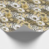 Gelbe, weiße Blume auf Tigerhintergrund Geschenkpapier (Ecke)