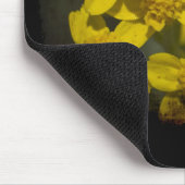 Gelbe Wildblumen Mousepad (Ecke)