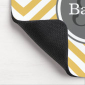 Gelbe Zickzack Monogramm Mousepad (Ecke)