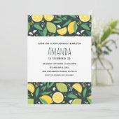 Gelbe Zitrone und Limones Fruchtmuster Grün Geburt Einladung (Stehend Vorderseite)