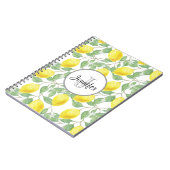 Gelbe Zitronen mit grünen Blätter Muster Monogramm Notizblock (Linke Seite)