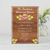 Gelbe Zitronen Rote Krebse Wood Lowcountry Einladu Einladung (Stehend Vorderseite)