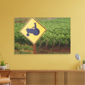 Gelbe Zugmaschine im Weinberg Leinwanddruck (Insitu (Wohnzimmer))
