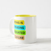 Gelbe zweifarbige Tasse SO_THIS_IS_HOW_BEING_GRADU (Vorderseite Links)