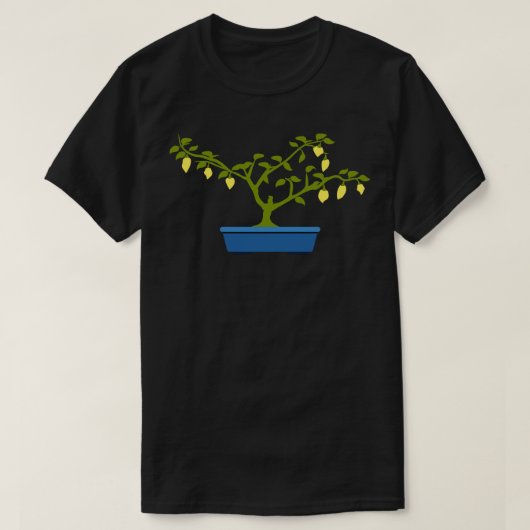 Gelber Chili Bonsai in Blue Bonsai Pot T-Shirt (Design vorne)